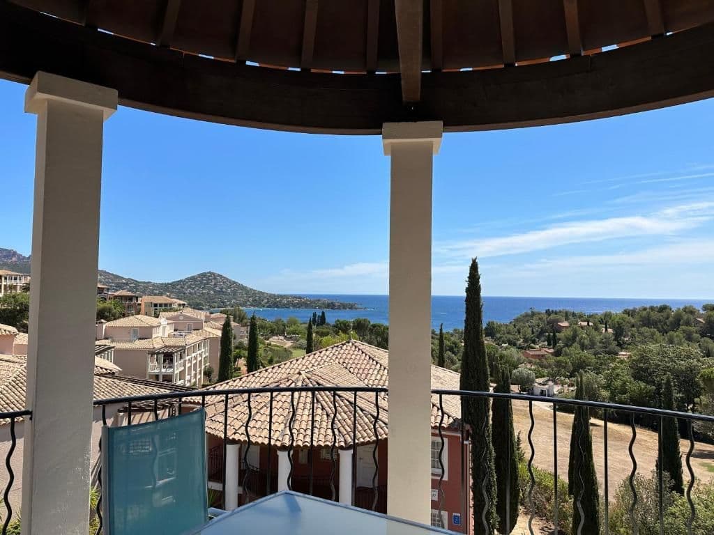 3 pièces vue mer climatisé